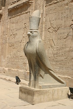 Horus en el templo de Edfu